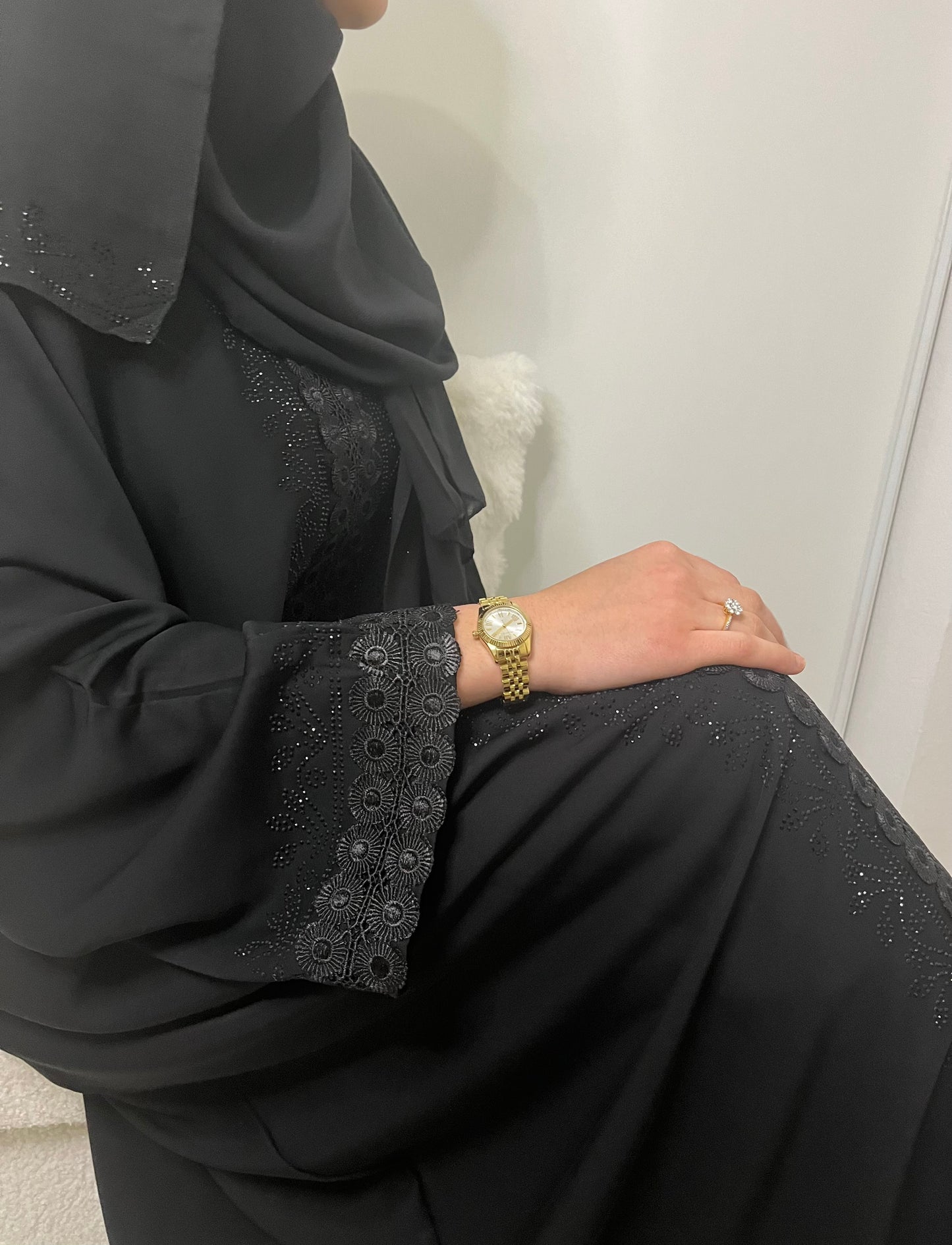 Abaya Amina