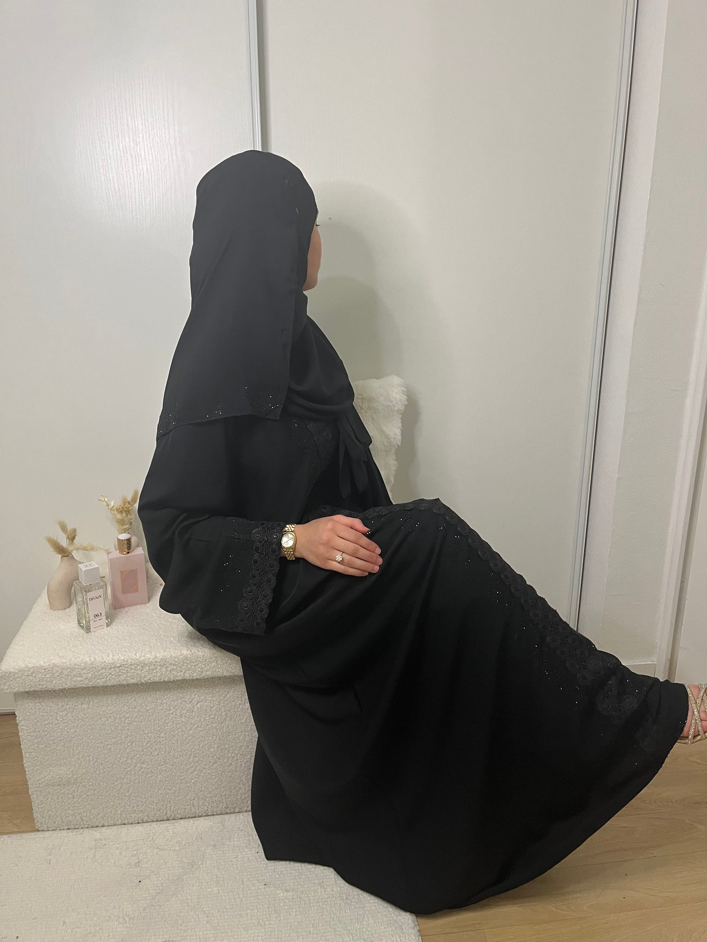 Abaya Amina