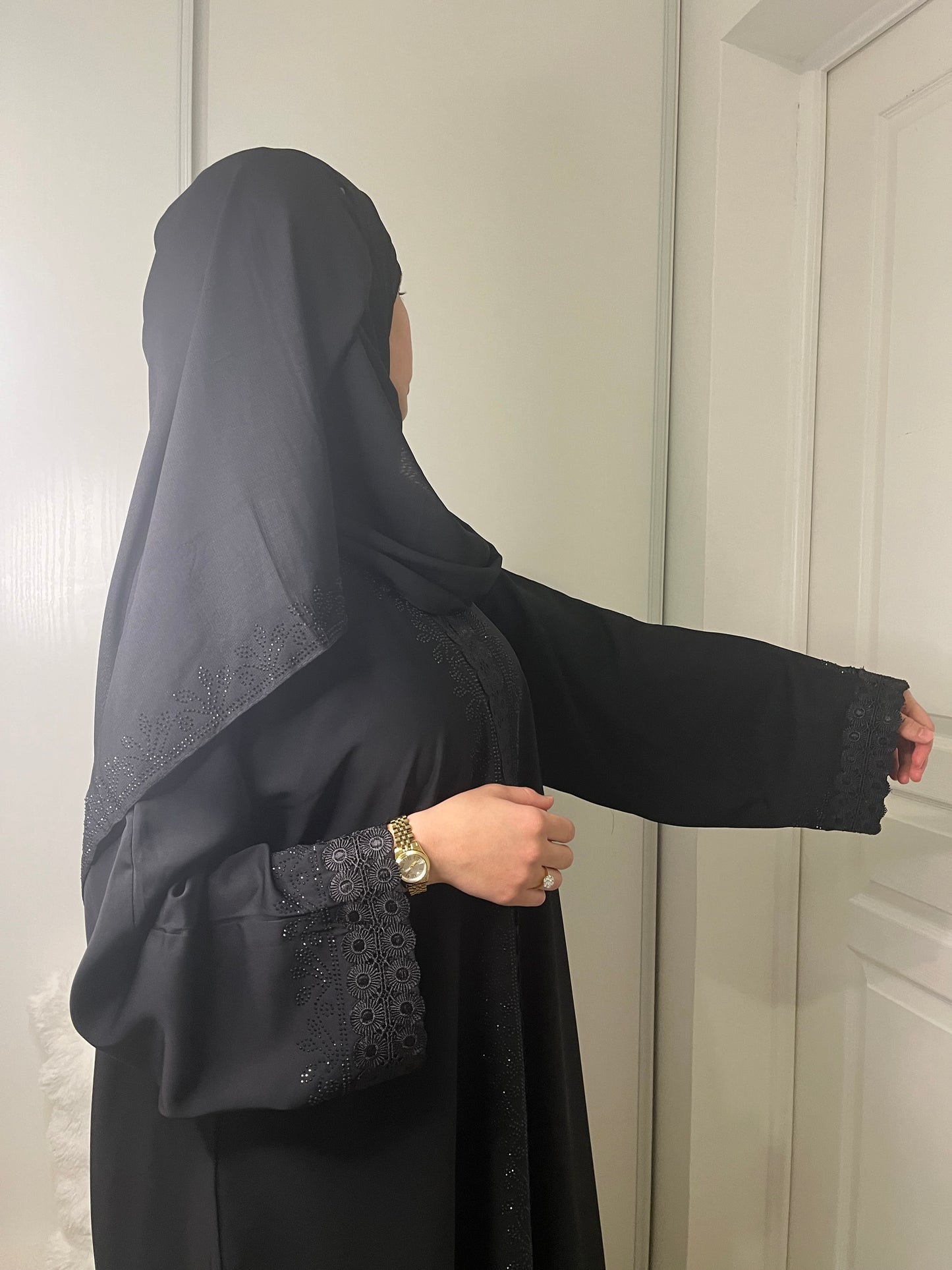 Abaya Amina