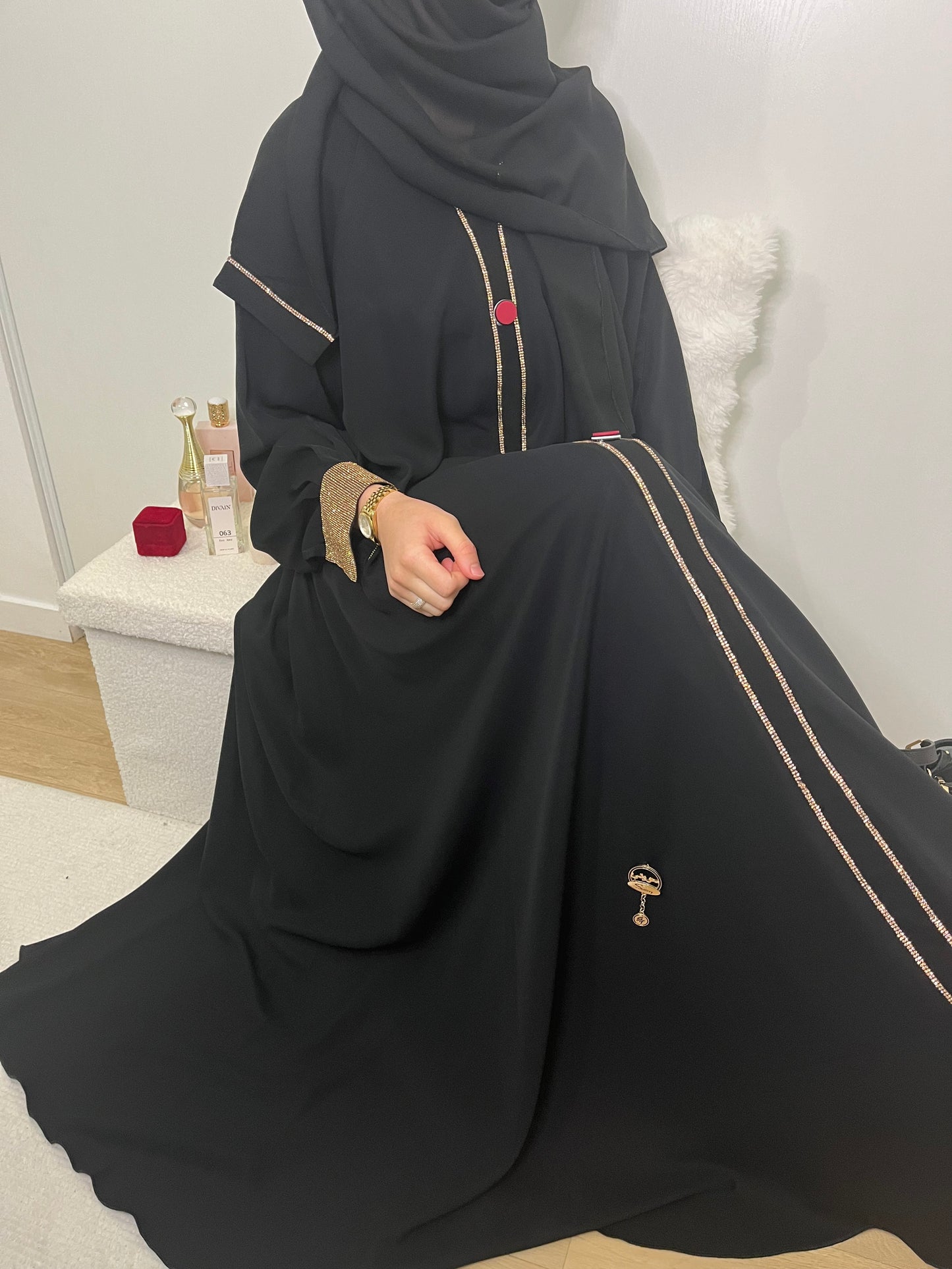 Abaya Hind